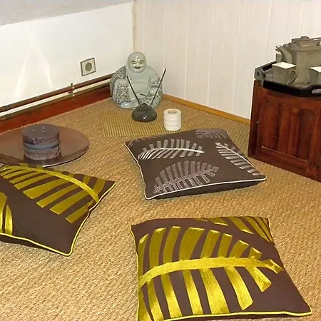 Bed & Breakfast Le Lavoir De Julia Bourgvallees