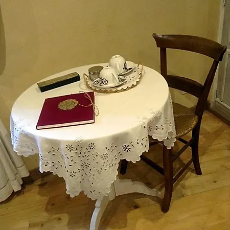 Bed & Breakfast Le Lavoir De Julia 3*