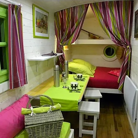 Le Lavoir De Julia Bed & Breakfast Bourgvallees