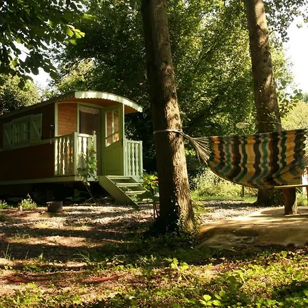 Le Lavoir De Julia Bed and Breakfast *